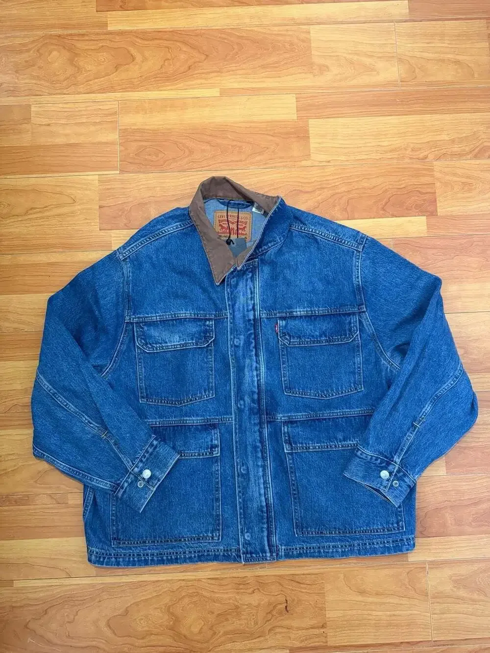 Levi's East Port Denim Jacket Relaxed Fit with Brown Collar Size XL